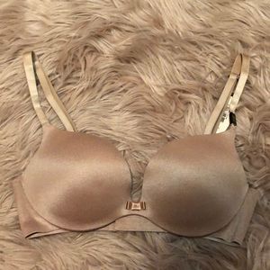 Victoria’s Secret Push-Up Plunge Bra